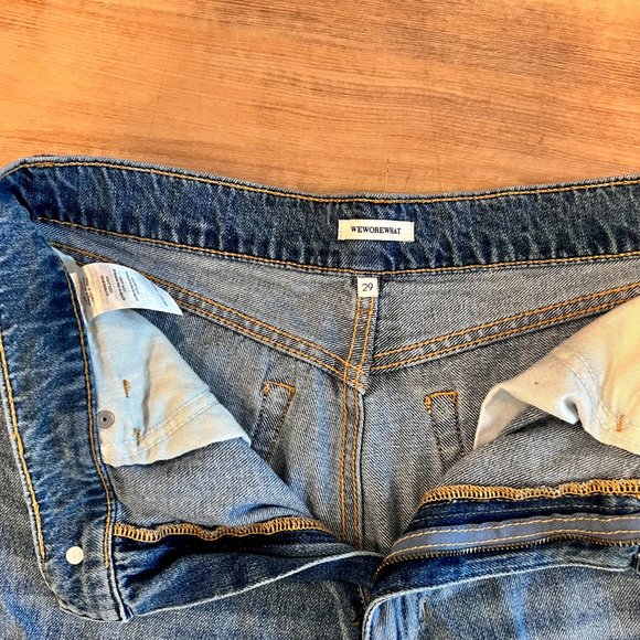 WeWoreWhat Wide-Leg Blue Jeans with Frayed Hem - Picture 5 of 7